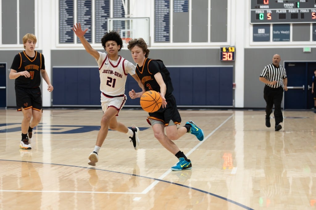 Vintage High School's sophomore Austin Broyles dribbles down court on Jan. 13 against Justin-Siena. Eric Thompson, Shamboozled.com photo