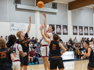 Justin-Siena's senior guard Antoine Saleh scored a game-high 19 points and 4 rebounds versus Vintage. Eric Thompson, Shamboozled.com photo